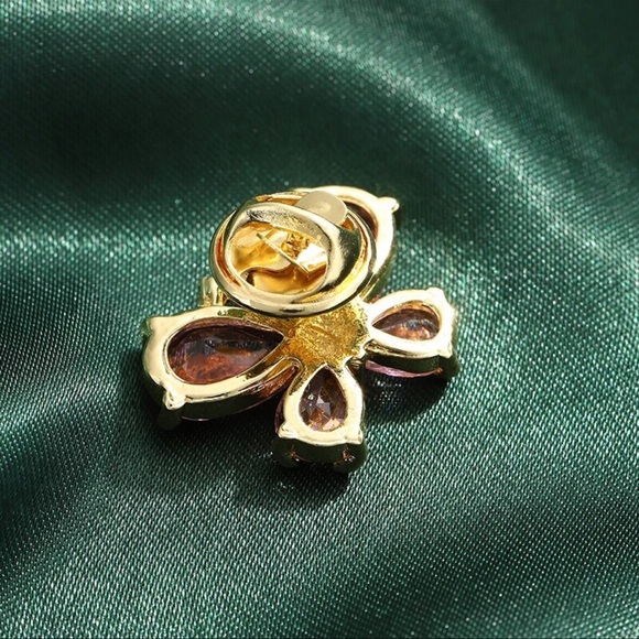 Pink Butterfly Brooch - Picture 3 of 4